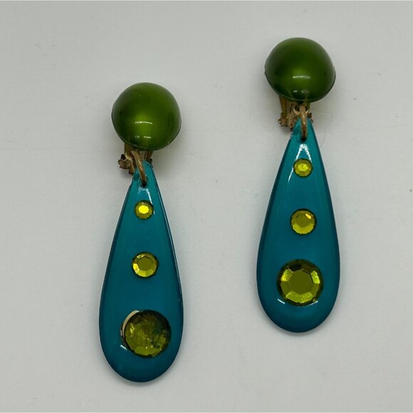 Vintage 1960s Lucite Dangle Clip-On Earrings Teal & Green Mod Design With Facete - Picture 1 of 16
